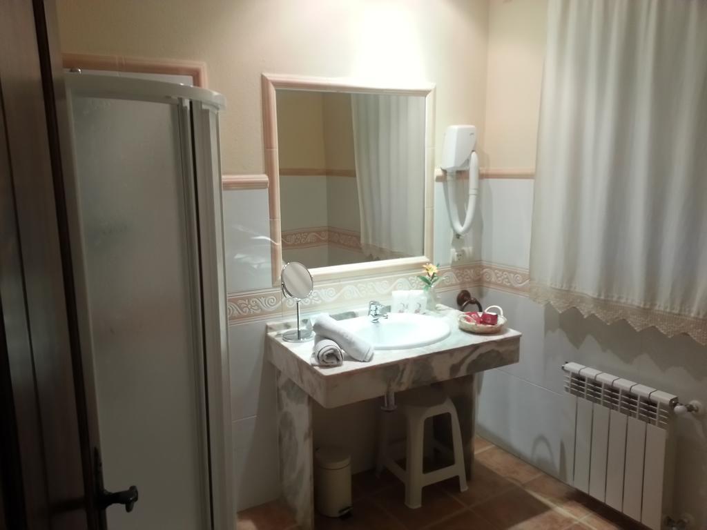 Hostal Rural La Casa Verde Cheles Zewnętrze zdjęcie