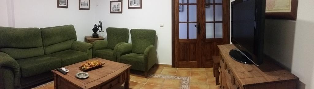 Hostal Rural La Casa Verde Cheles Zewnętrze zdjęcie